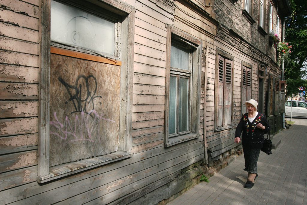 Houten huis in Riga, Letland